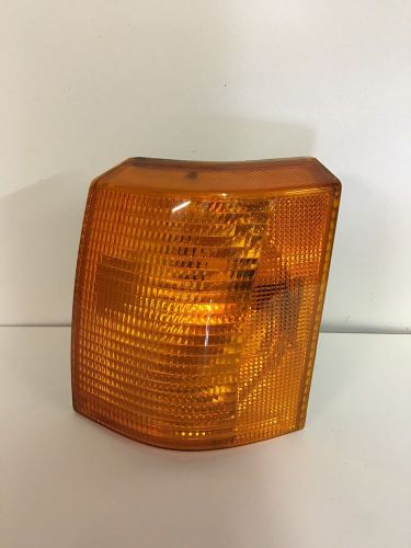 1996 to 1998 range rover left front turn signal light