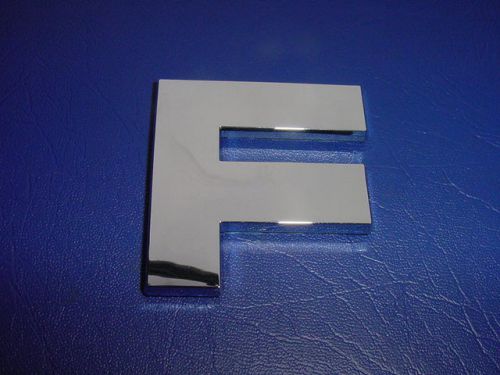 Formula boat logo emblem chrome letter 1.33&#034; high &#034;f&#034; new for transom small size