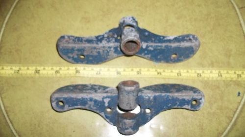 Vintage antique boat metal 6 3/4&#034; ore mounts early row boat or wood boat.