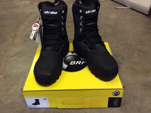 Ski doo tec boots