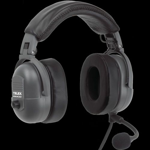 Telex echelon 25xt headset, clean, case,super comfortable and quiet!!!!!!!