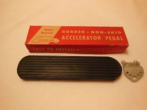 Nos walton universal rubber accelerator pedal w/ original box &amp; hinge 1932 to 46