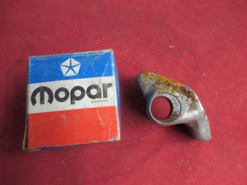 Right valve rocker 1968 69 70 71 72 73 74 75 w/ 383 &amp; 440 nos mopar 3004718