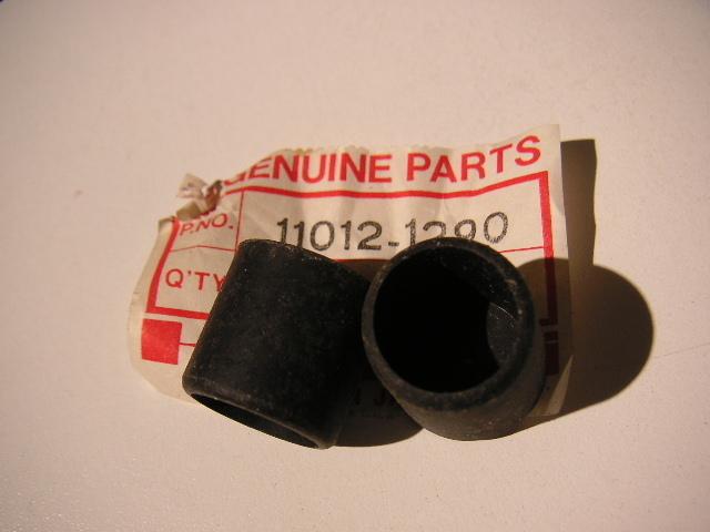 Rear stay endcaps 2)         gpz550 gpz750 gpz 550 11012-1290  kawasaki nos