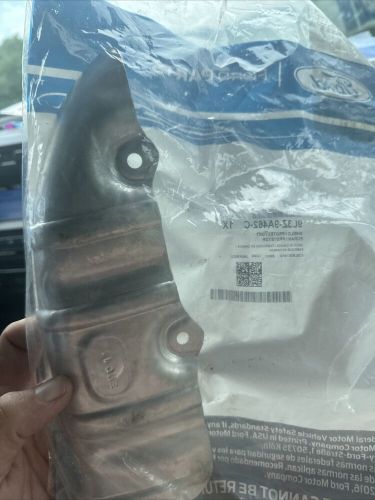 Genuine ford 9l3z-9a462-c shield