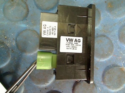 Aux connection aansluitstuk media vw golf sportsvan (auvs) 2015 5g0035222a-