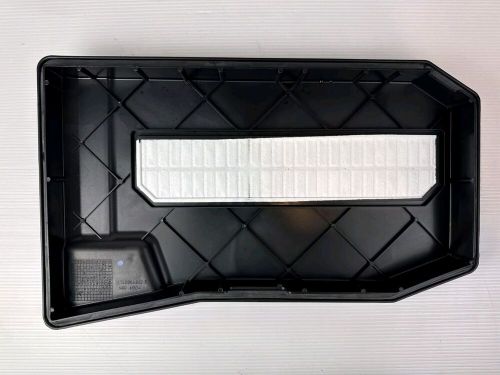 03-18 porsche cayenne vw touareg front upper battery holder box lid trim cover