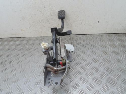 Suzuki vitara brake pedal box 49600-61m00 mk4 1.6 petrol  2015-2023‡