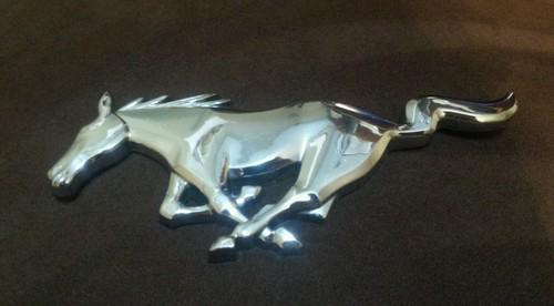 Ford mustang grille emblem.