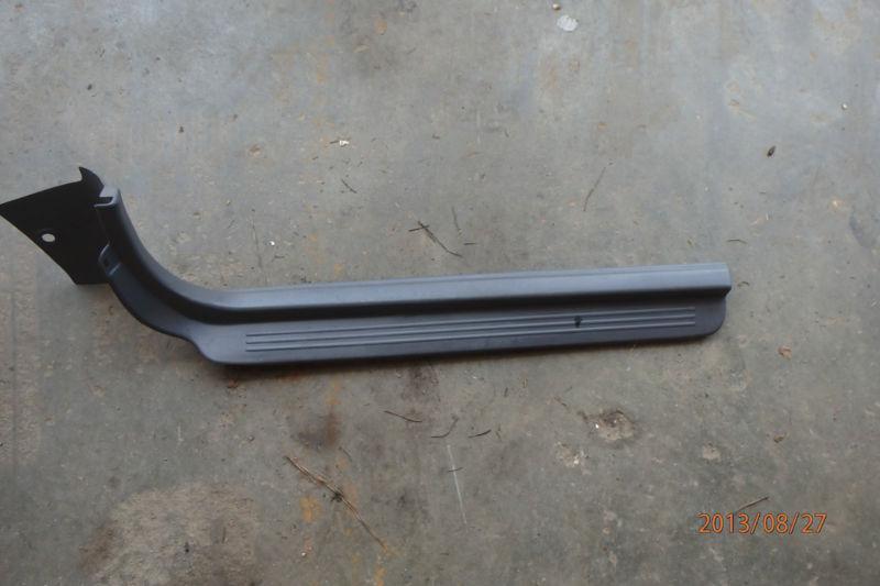 2005 subaru baja oem driver side kick panel and door sill trim