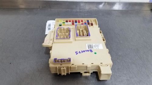 23 2023 hyundai tucson oem interior cabin mounted fuse box relay assembly