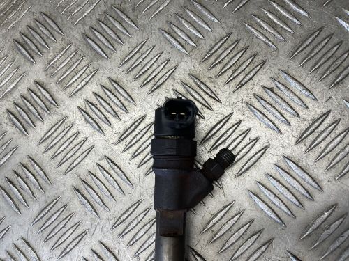 Chrysler voyager iv rg, rs injection nozzle 0445110059 2.50 diesel 105kw 25306497-