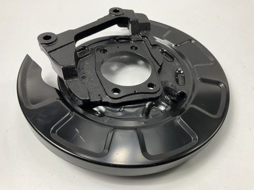 New - oem 582522k500 rear right brake backing plate for 2010-2013 kia soul