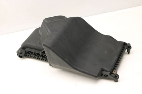 2009-2011 audi a4 2.0l - upper air cleaner filter box / housing 8k0133837ac