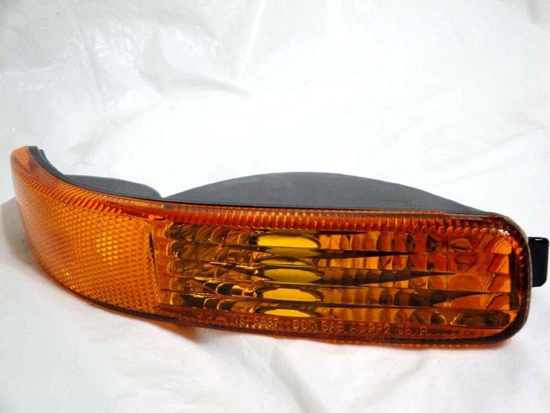 02-04 jeep liberty corner side marker parking signal bumper light lamp r h new