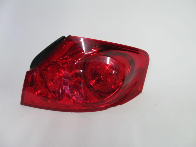 07 08 09 infiniti g35 g37 sedan oem right tail light nice!