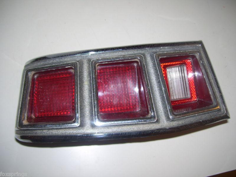 1968 plymouth valiant left tail light assy - 68v - 2853007 -  pl70