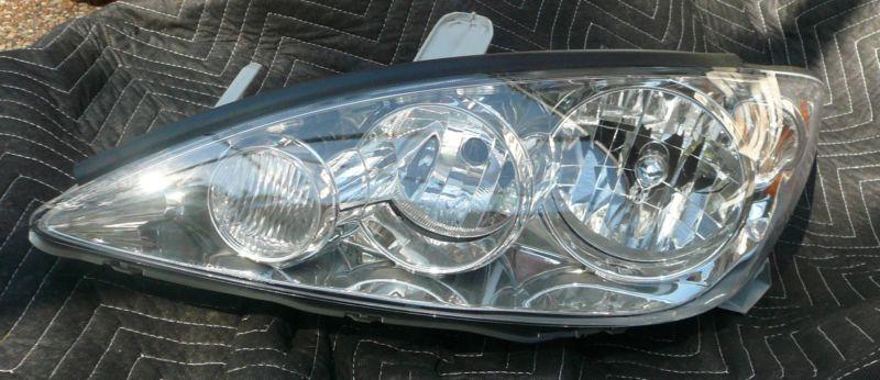 Toyota camry lh driver left side headlight oem 2005 2006 05 06