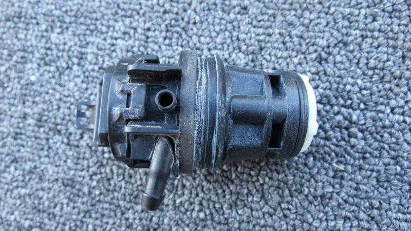 04-11 mazda rx8 windshield wiper pump                               j