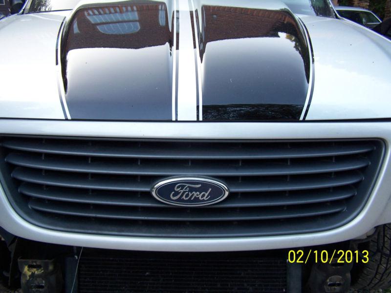 01-04 svt ford f-150  lightning oem grill