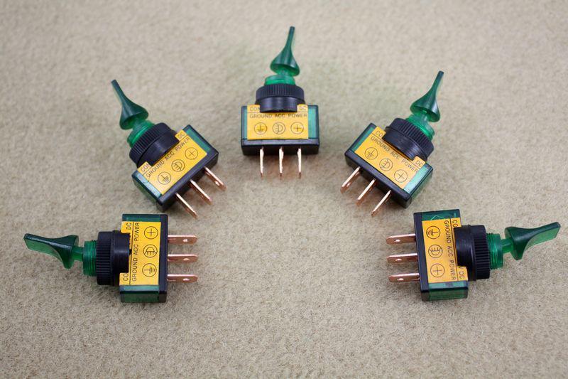 Package of 5 green illuminated toggle switches 12v new