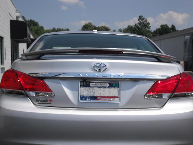 2011 - 2012 toyota avalon spoiler - custom style with light 