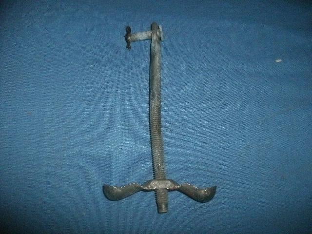 1976 77 78 79 80 aspen volare spare tire hold down bolt and wingnut