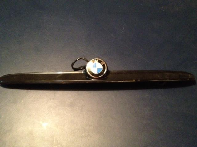 Bmw taillight opener