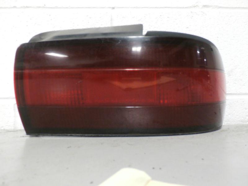 93-97 geo prizm passenger side tail light