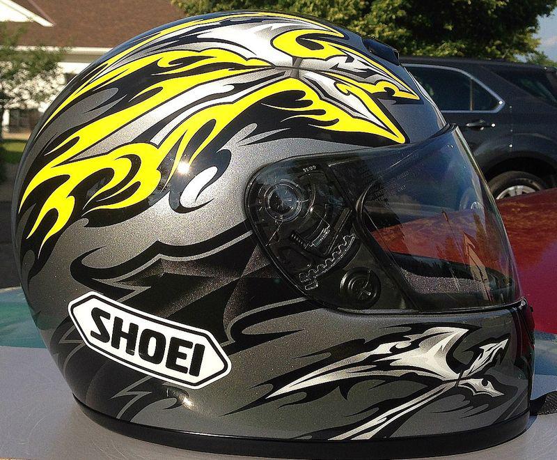 Awesometz-1 shoei tomahawk race motorcycle helmet l large