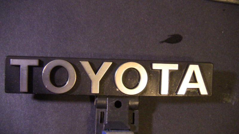 82-87 toyota supra front grille emblem factory original oem