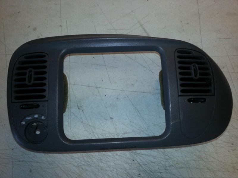 1997-2002 f150 expedition radio trim bezel w/vents dash grey gray awd 4x4 oem 