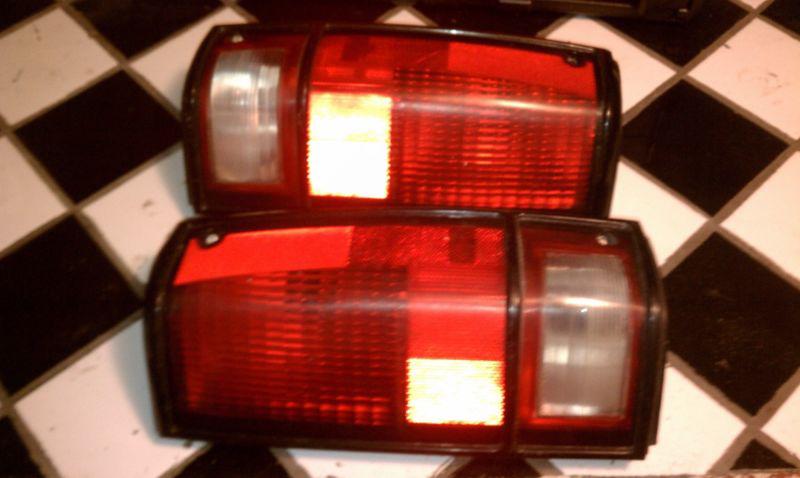 1983-1994 chevy blazer s 10 pair right + left rear tail light lens assembly