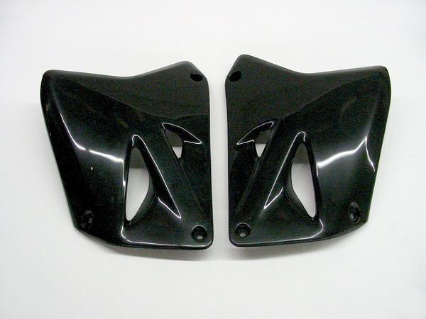 Ufo plastics radiator covers - black  su03987-001