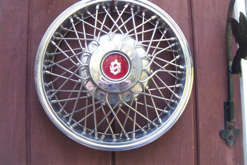 Oe 13 inch wire wheelcover, 1983-84 olds omega, cutlass, 4095, minor flaws