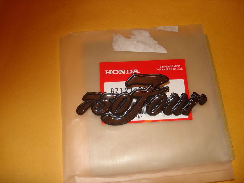 Honda cb750 cb 750 cb750k  1971-72 side cover emblem