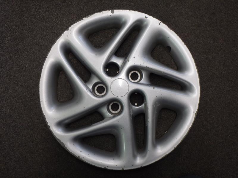 98 99 00 01 intrepid wheel cover 16