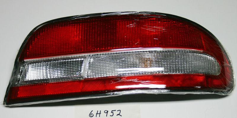 1995-1997 nissan altima tail light qtr mtd right/passenger side