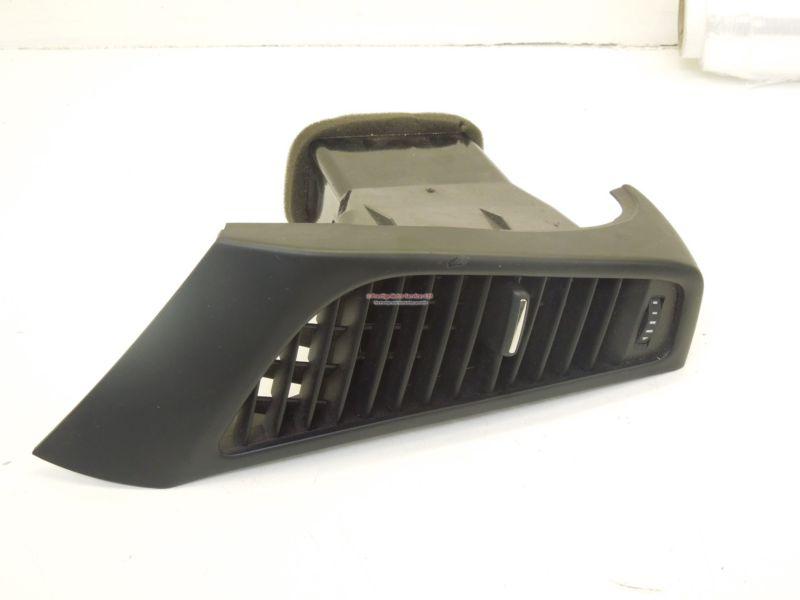 Audi r8 os right hand side air vent  424820902b