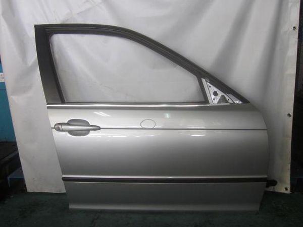 Bmw 3 series 2004 front right door assembly [0113100]