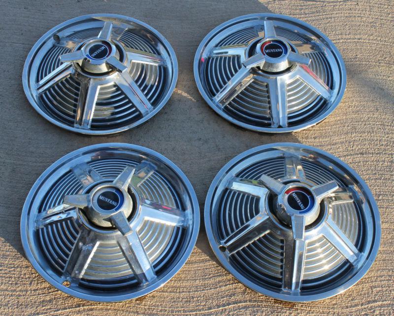 1965 mustang spinner hub caps - 14" 