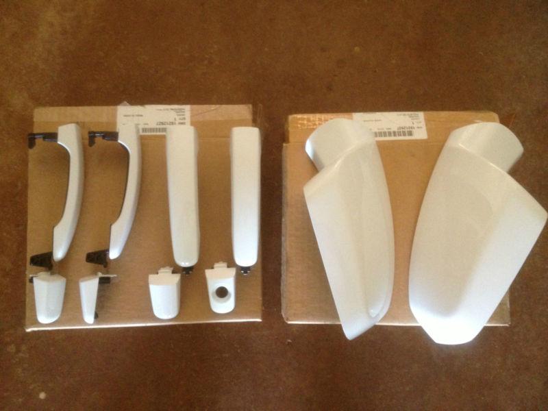 Gmc terrain door handles/white,black,silver???