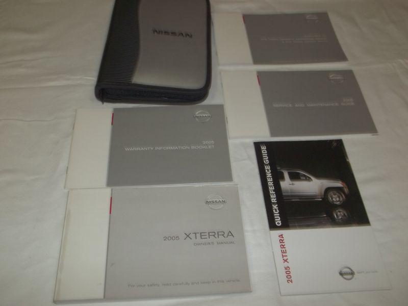 2005 nissan xterra owner manual 6/pc.set + gray & black nissan premium case.oem.