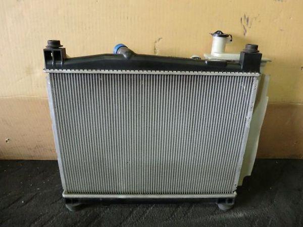 Toyota sienta 2005 radiator [2420400]