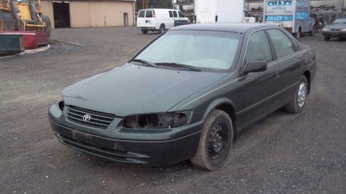 97 98 99 00 01 toyota camry steering column floor shift 547077