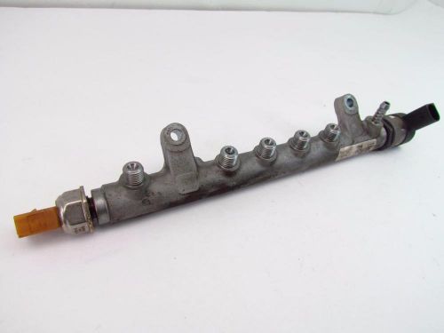 Tdi common rail fuel rail with fpr &amp; sensor 09-13 2.0l diesel 03l130089 genuine