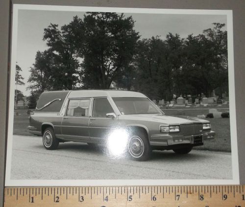 1988 eureka funeral coach hearse cadillac chassis brochure b&amp;w photo