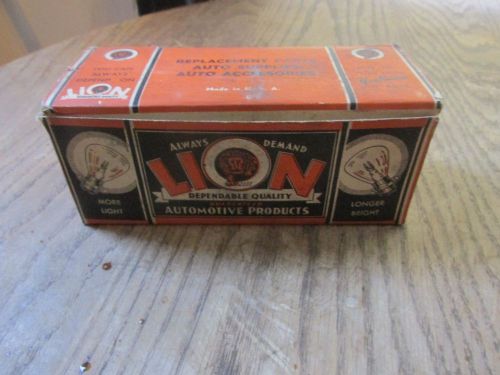 Box of lion automobile bulb bulbs vintage 2531 7 bulbs