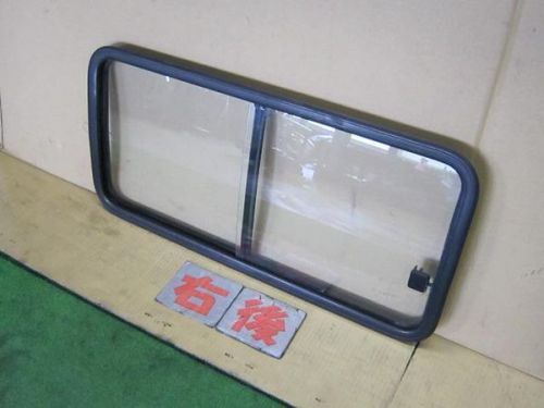 Honda acty 1987 rear right door glass [3113330]