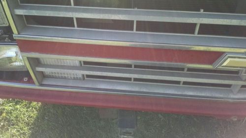 Squarebody chevy grill trim 81-87 chevy